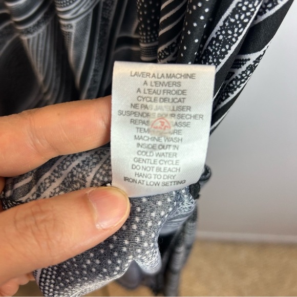 2 Dye 4 Sleeveless Black and White Maxi Dress Size Medium - Picture 9 of 13